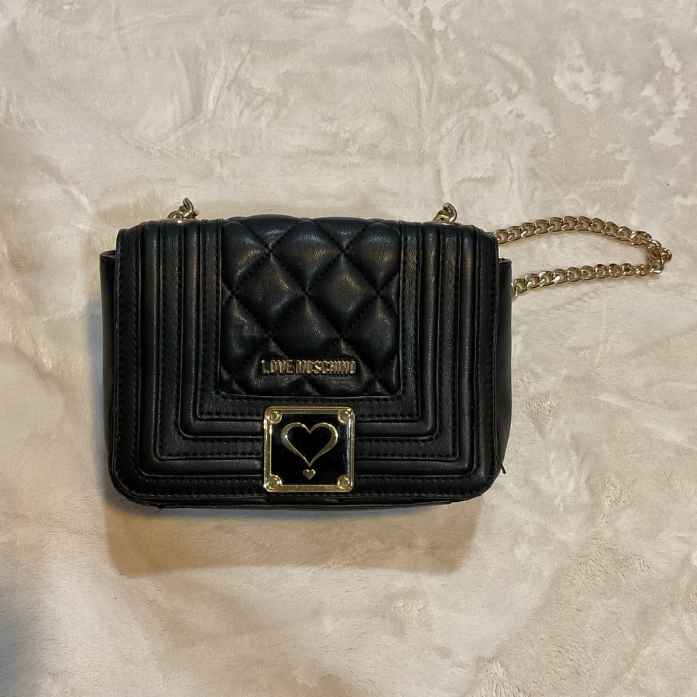 Real Love Moschino Crossbody, black & gold quilted leather